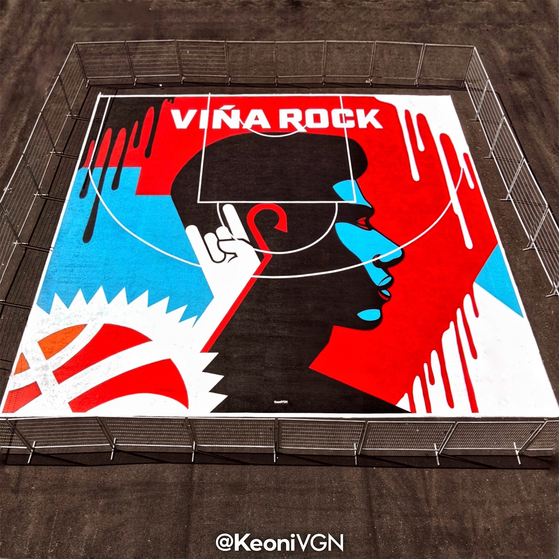 Mural en la pista de baloncesto del festival Vinarock
